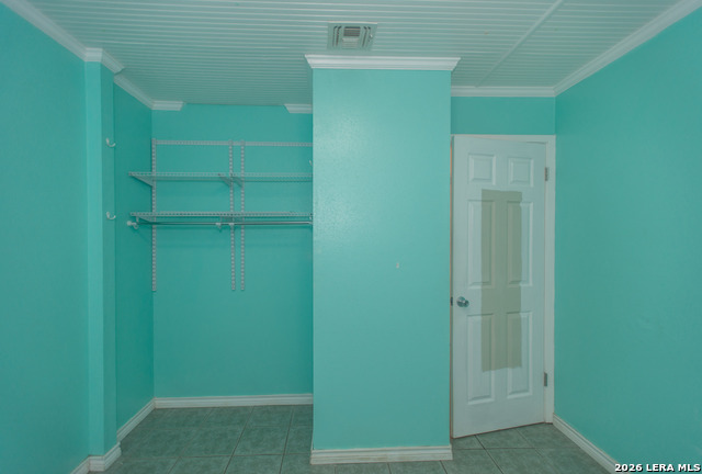 Image 17 of 28 For 10803 Green Hurst St