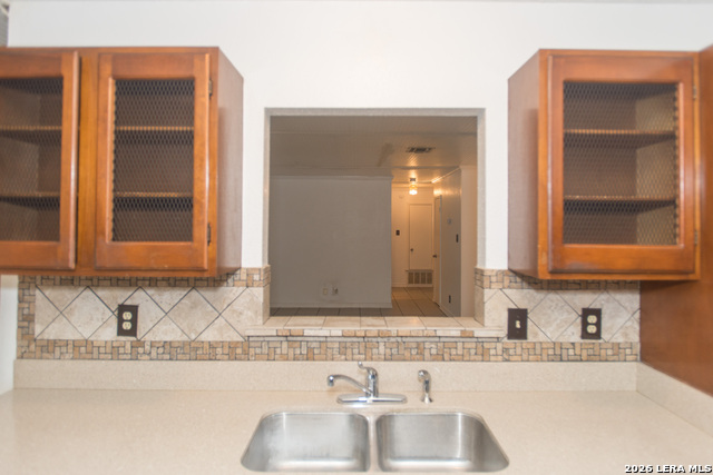 Image 8 of 28 For 10803 Green Hurst St