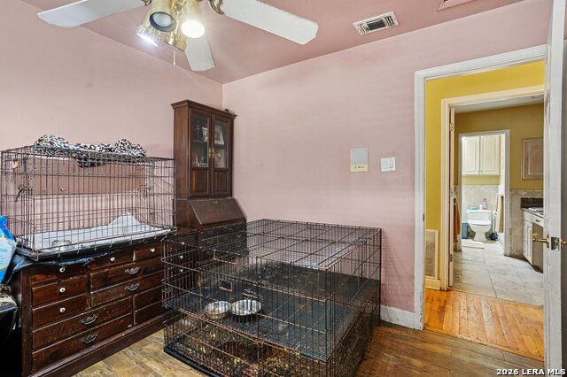 Image 17 of 32 For 1010 Village Shore Dr