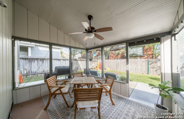 Image 19 of 22 For 2435 Pendant Oak