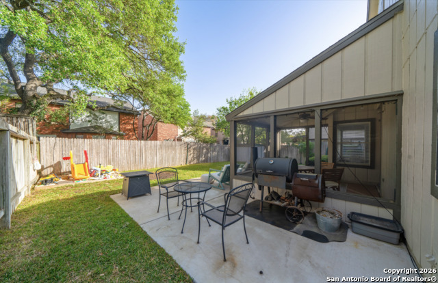 Image 20 of 22 For 2435 Pendant Oak