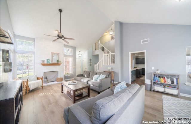 Image 7 of 22 For 2435 Pendant Oak