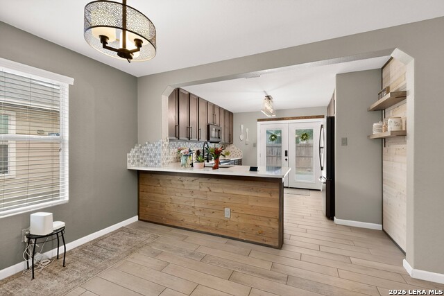 Image 11 of 40 For 10911 Rustic Spoke