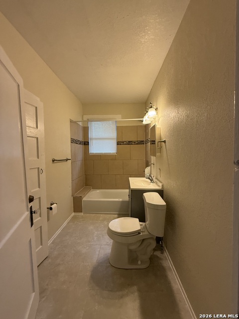 Image 12 of 17 For 318 Denver Blvd  2