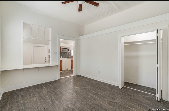 Image 5 of 6 For 3430 Flores S 4