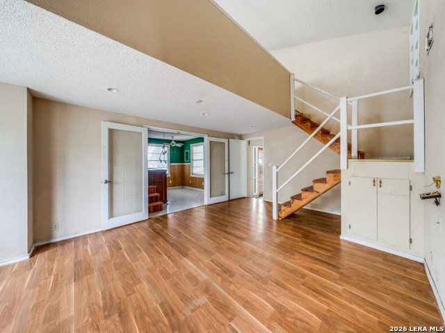 Image 12 of 25 For 120 Center Creek Drive