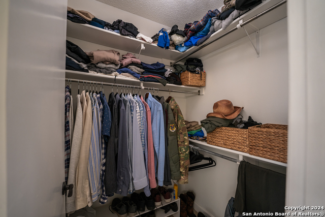 Image 27 of 41 For 16814 Turkey Point St