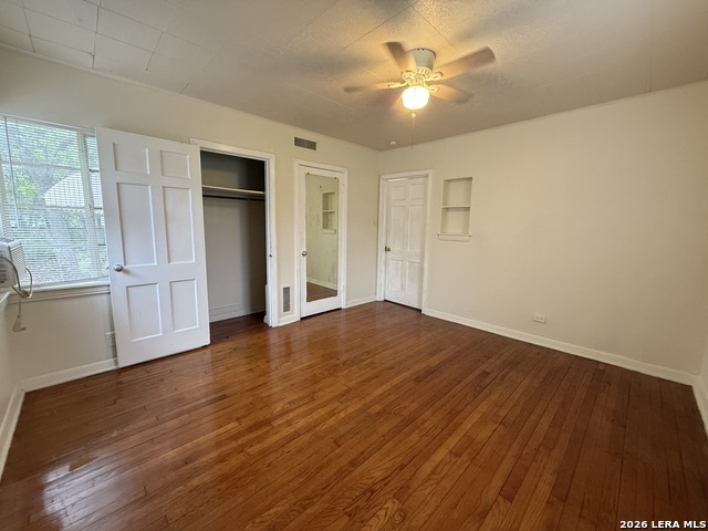 Image 10 of 36 For 374 Meredith