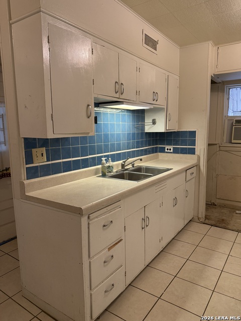 Image 14 of 36 For 374 Meredith