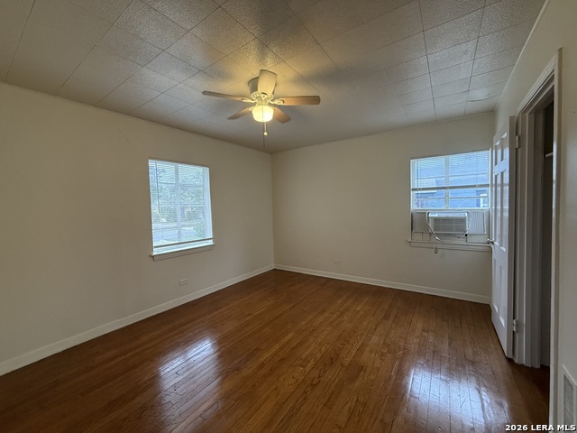 Image 19 of 36 For 374 Meredith