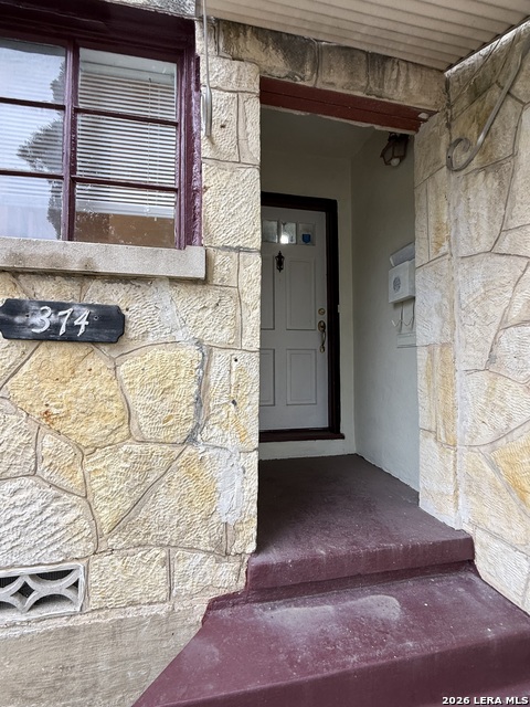 Image 3 of 36 For 374 Meredith