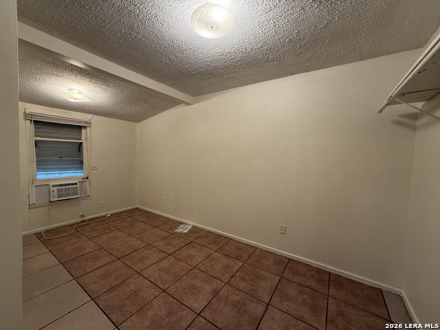 Image 34 of 36 For 374 Meredith