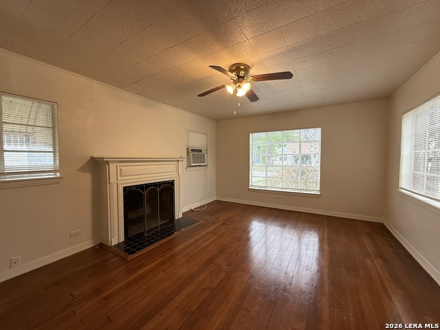 Image 4 of 36 For 374 Meredith