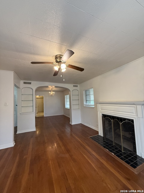 Image 5 of 36 For 374 Meredith