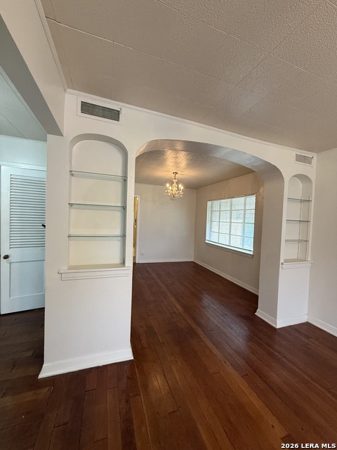 Image 9 of 36 For 374 Meredith