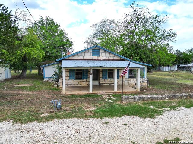 Details for 607 Hackberry St, Bandera, TX 78003