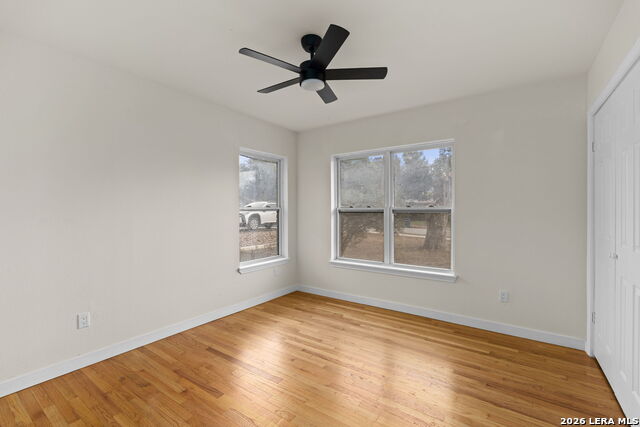 Image 16 of 33 For 339 Springwood Ln