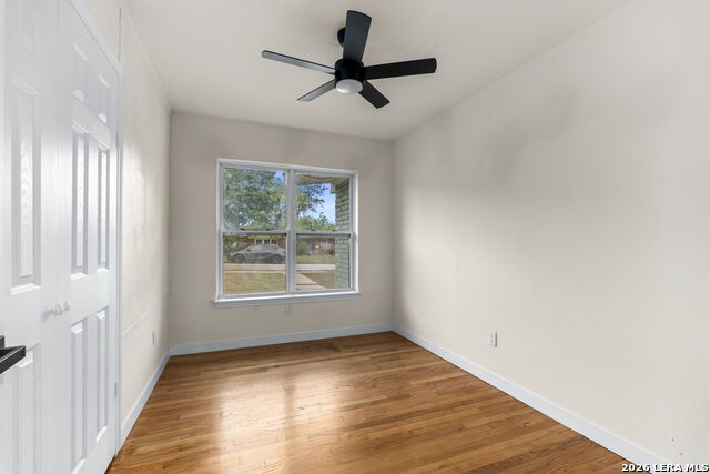 Image 17 of 33 For 339 Springwood Ln