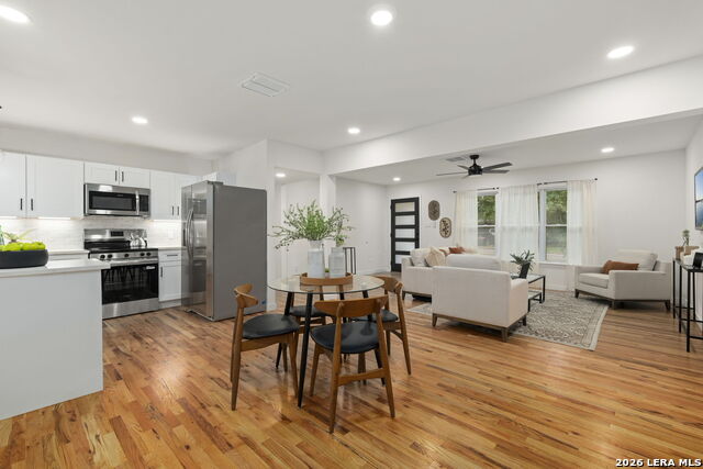 Image 9 of 33 For 339 Springwood Ln