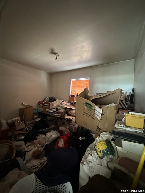 Image 10 of 15 For 3130 Golden Ave