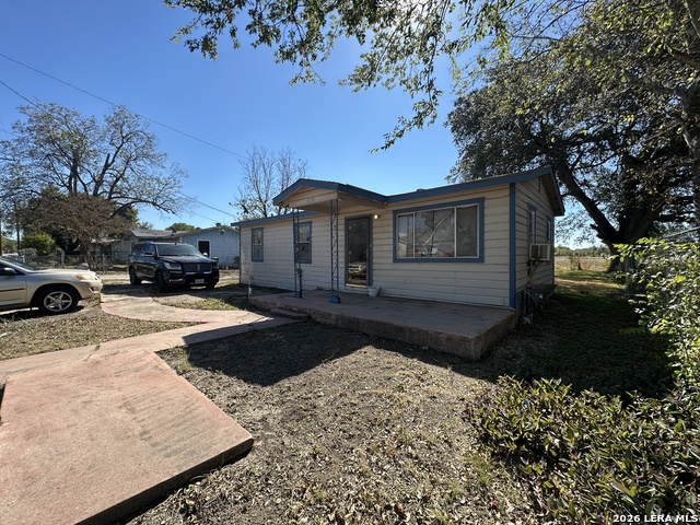 Image 2 of 15 For 3130 Golden Ave