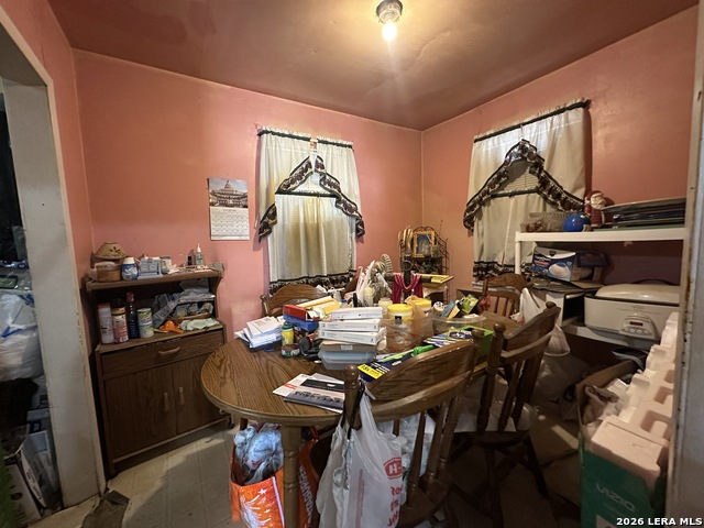 Image 5 of 15 For 3130 Golden Ave