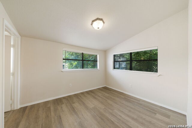 Image 18 of 34 For 1321 Waverly Ave