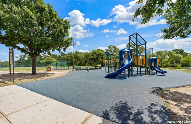 Image 33 of 34 For 1321 Waverly Ave