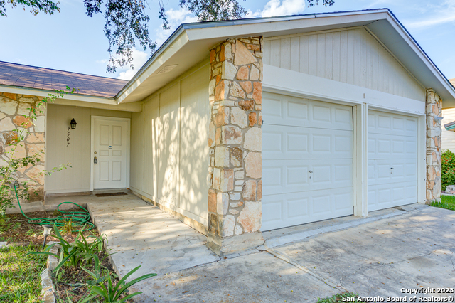 Image 3 of 25 For 7507 Echo Trail