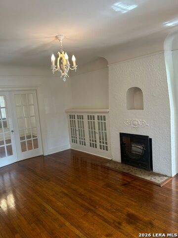 Image 3 of 8 For 1037 Magnolia Ave W