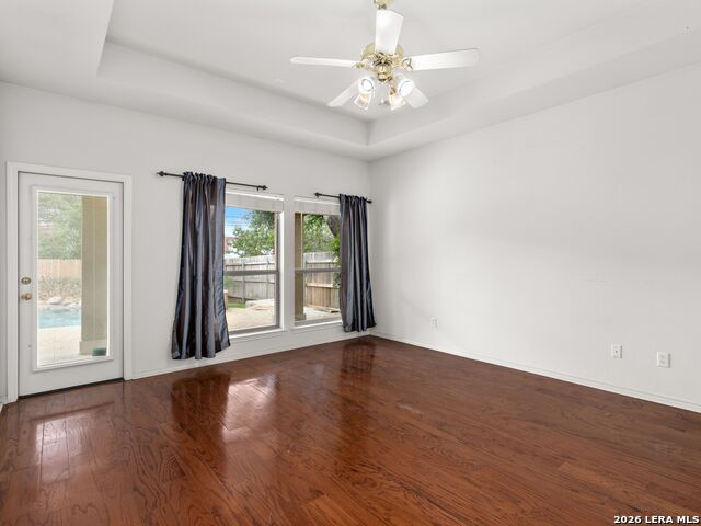 Image 20 of 36 For 16426 Chase Oak