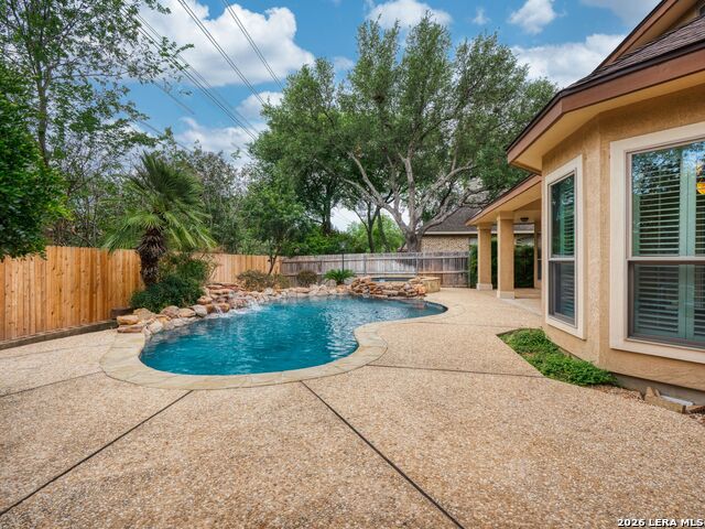 Image 32 of 36 For 16426 Chase Oak