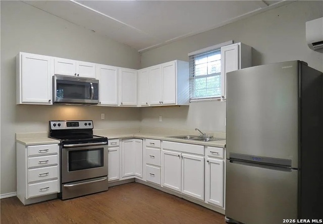 Details for 333 Torrey St E B, New Braunfels, TX 78130