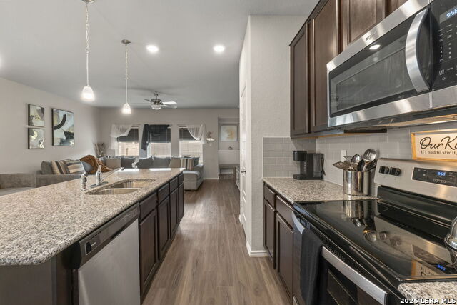 Image 7 of 39 For 9219 Yaya Rd