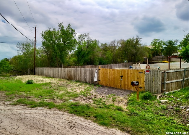 Image 3 of 19 For 6514 Gilder  