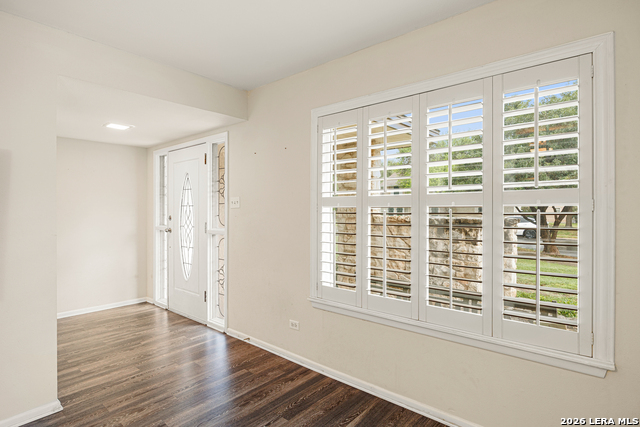 Image 10 of 34 For 6231 Farragut Dr