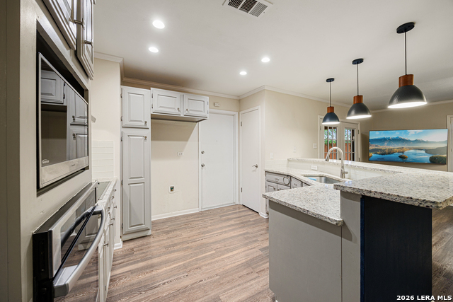 Image 16 of 34 For 6231 Farragut Dr