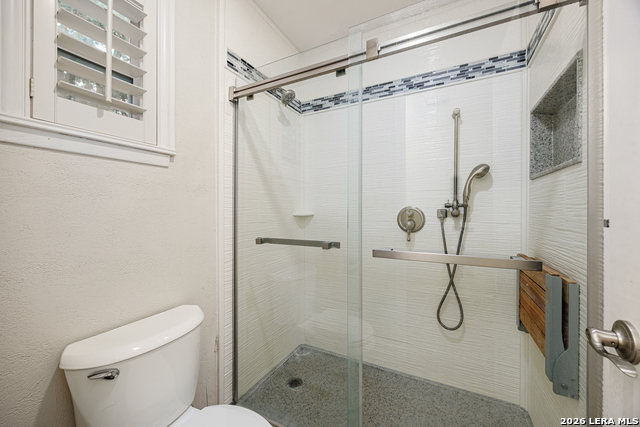 Image 22 of 34 For 6231 Farragut Dr