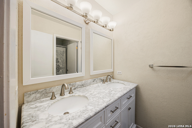 Image 24 of 34 For 6231 Farragut Dr