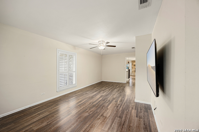 Image 9 of 34 For 6231 Farragut Dr