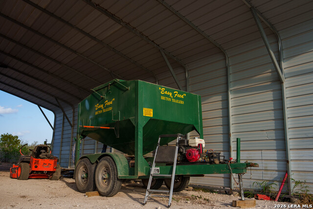 Listing photo id 27 for 208 Well Pad Rd