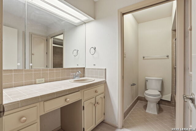 Image 24 of 31 For 10315 Luzon Dr