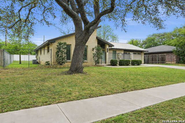 Image 7 of 31 For 10315 Luzon Dr