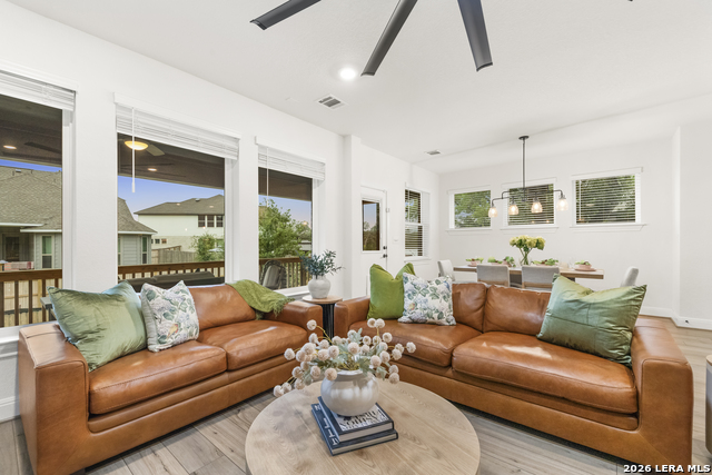 Image 5 of 54 For 12458 Diagon Alley