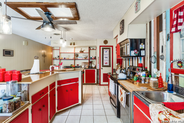 Image 13 of 38 For 8910 Forest Trl