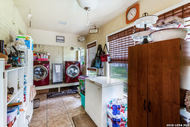 Image 25 of 38 For 8910 Forest Trl