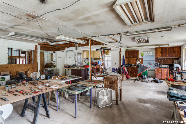 Image 27 of 38 For 8910 Forest Trl