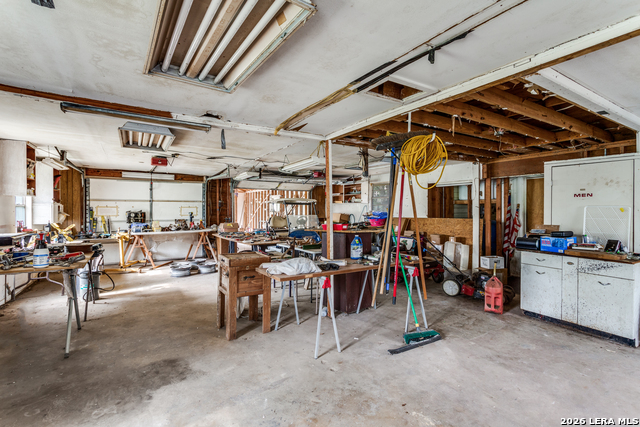 Image 28 of 38 For 8910 Forest Trl