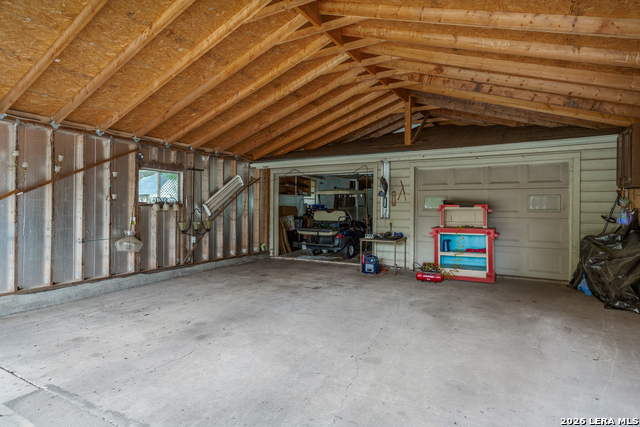 Image 29 of 38 For 8910 Forest Trl