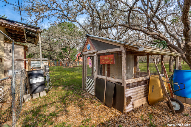 Image 30 of 38 For 8910 Forest Trl